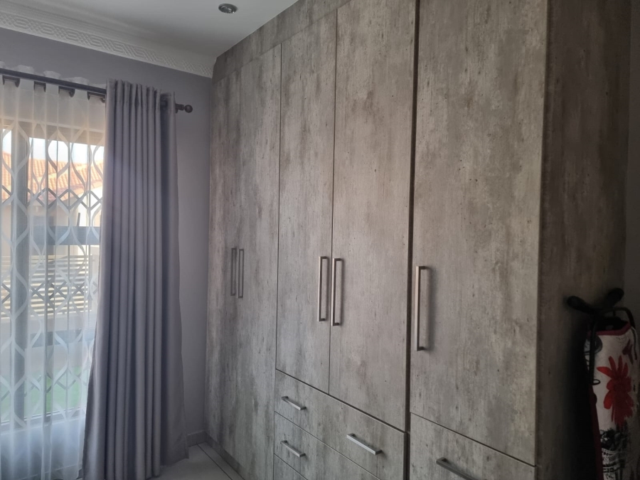4 Bedroom Property for Sale in Rustenburg Central North West